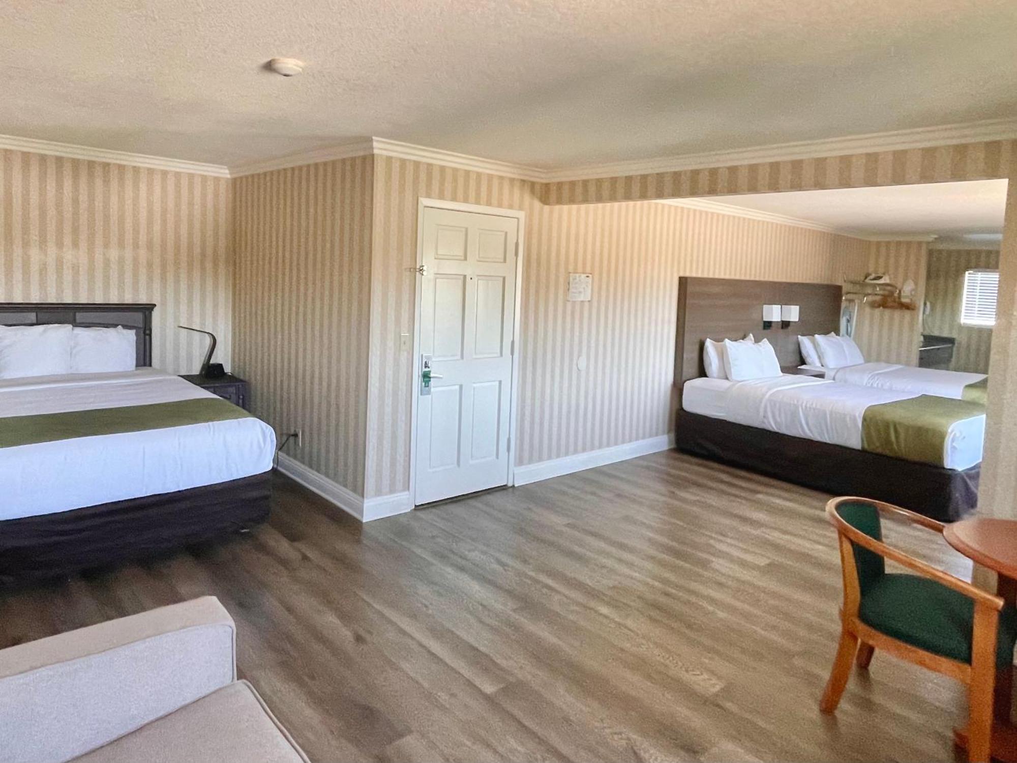 Quality Inn & Suites Anaheim Maingate מראה חיצוני תמונה