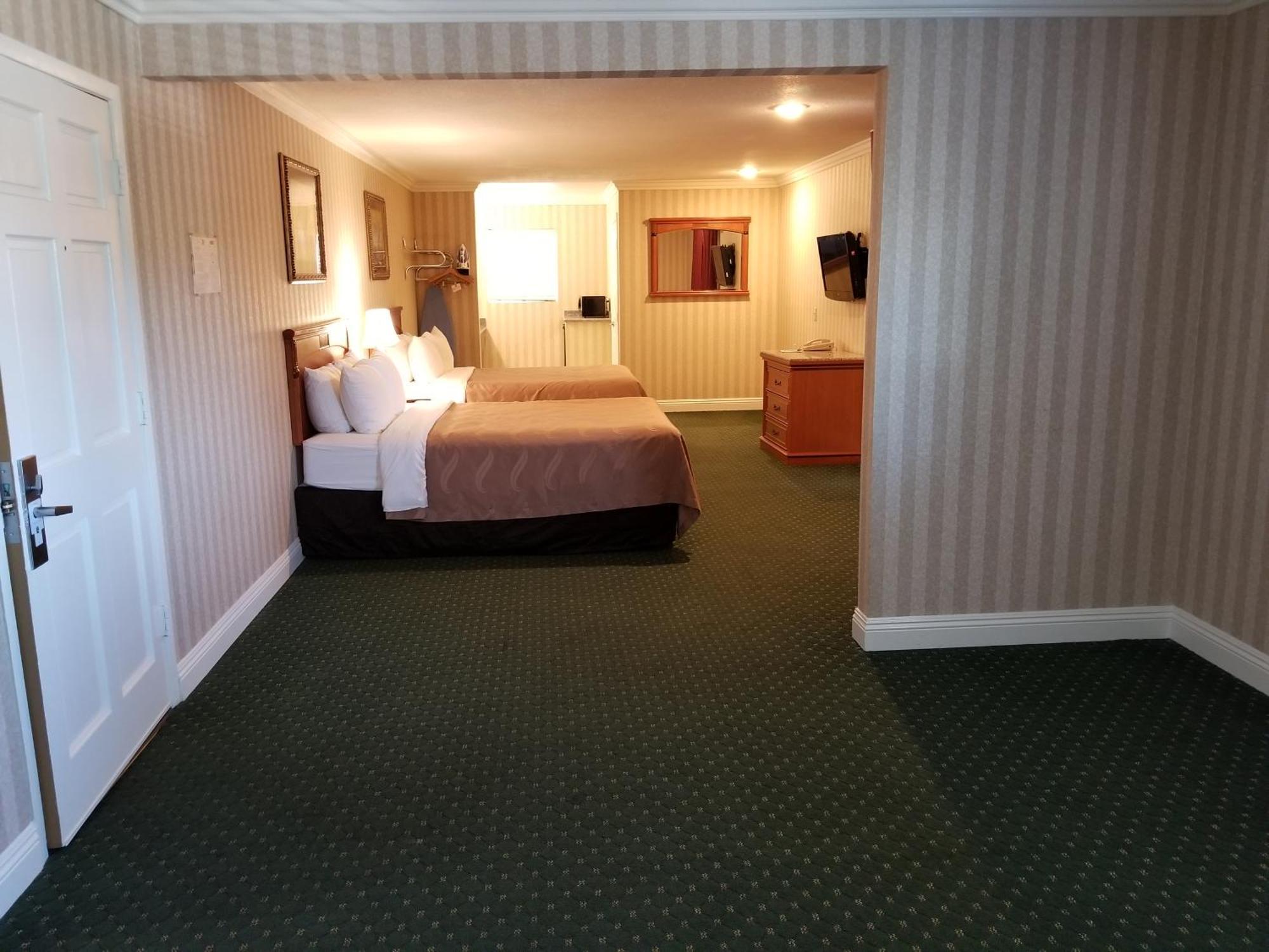 Quality Inn & Suites Anaheim Maingate מראה חיצוני תמונה